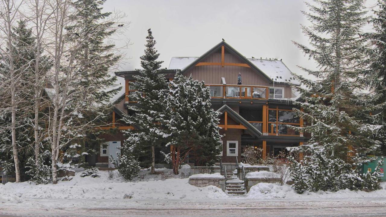 Comfortable Townhouse In Whistler Village W Hot Tub Экстерьер фото